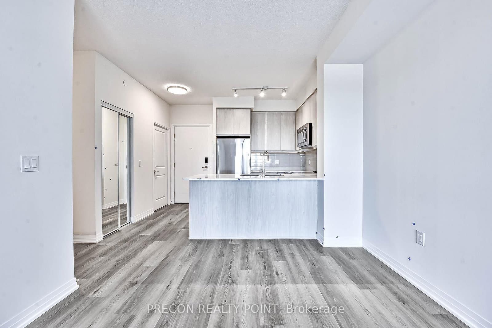 15 Watergarden Drive, Unit 316