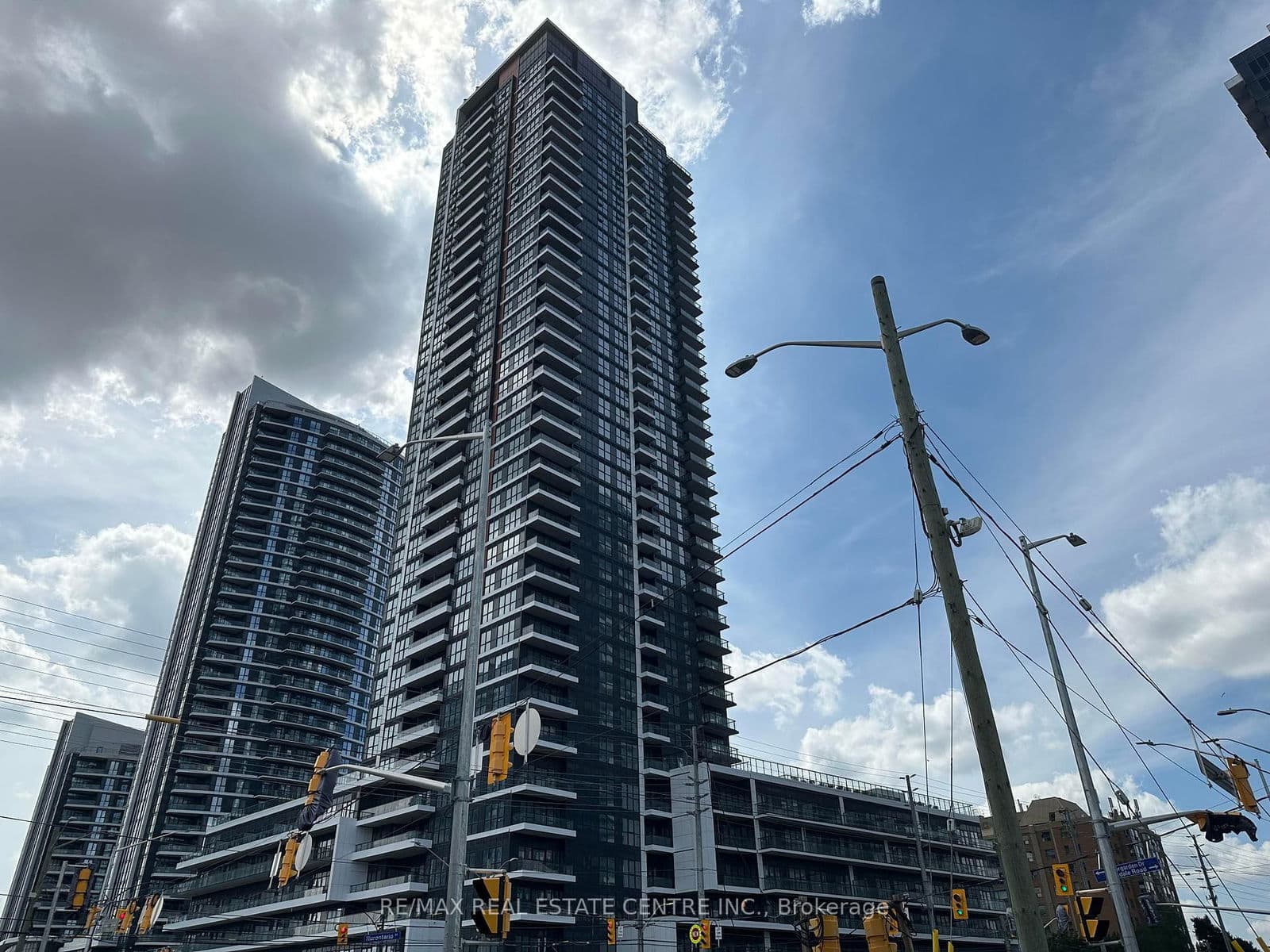 15 Watergarden Drive, Unit 517