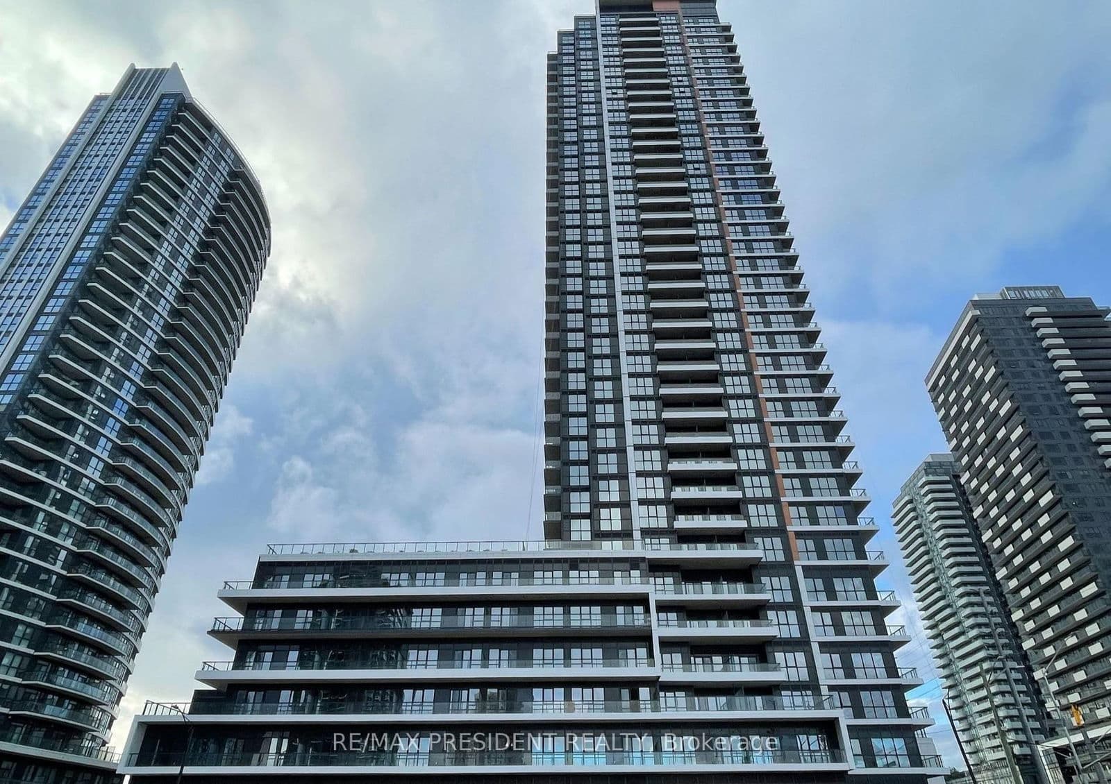 15 Watergarden Drive, Unit 424