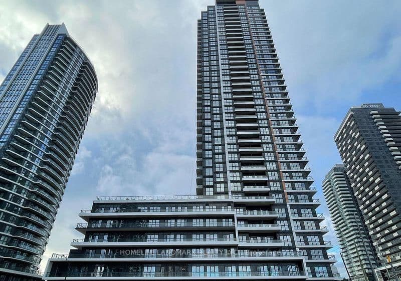 15 Watergarden Drive, Unit 213