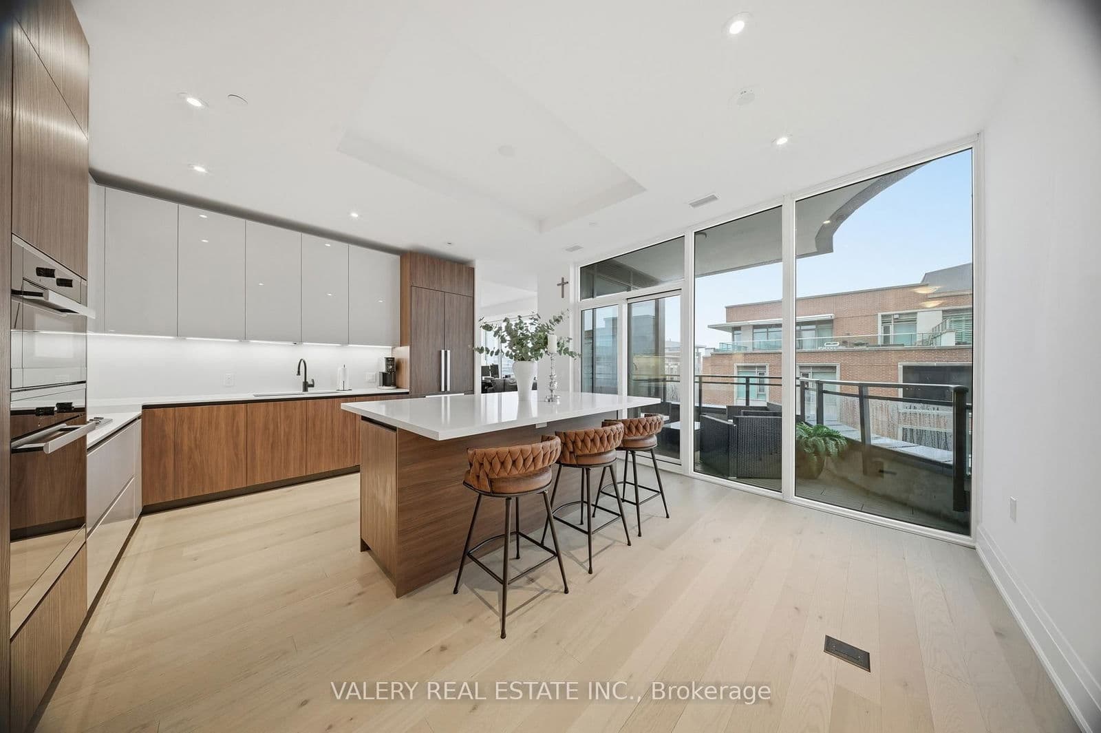 #504 - 55 Port Street E