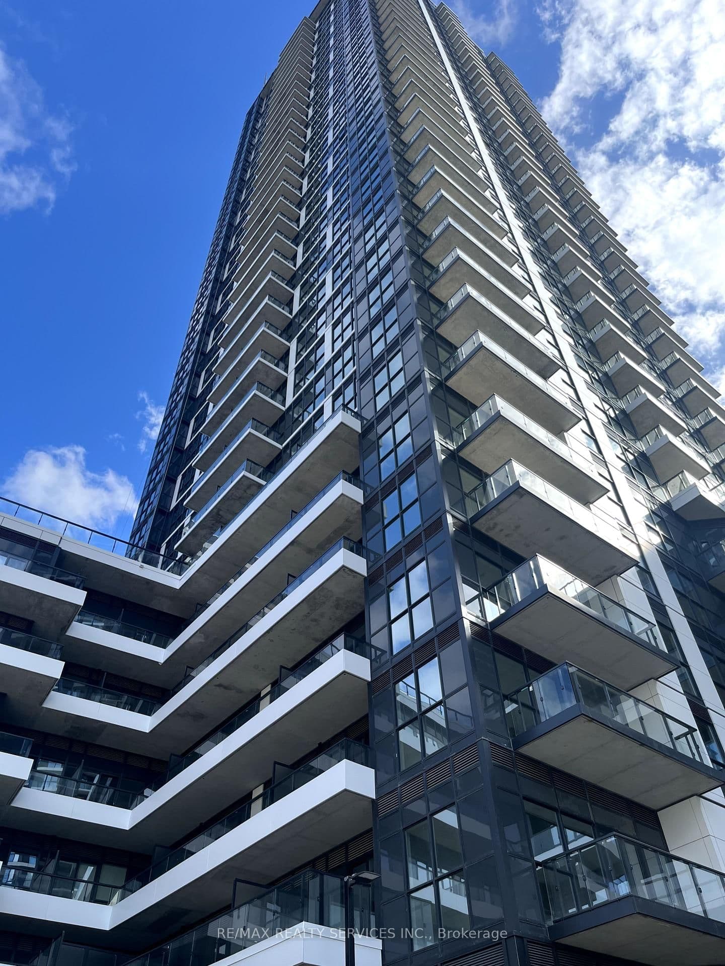 15 Watergarden Drive, Unit 2708