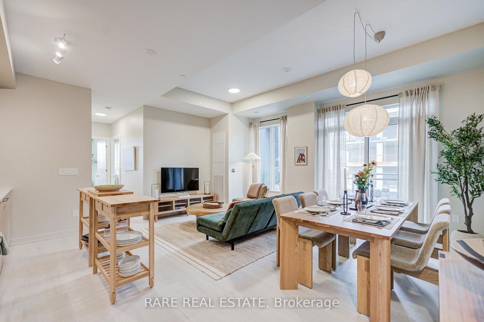 #413 - 2501 Saw Whet Boulevard