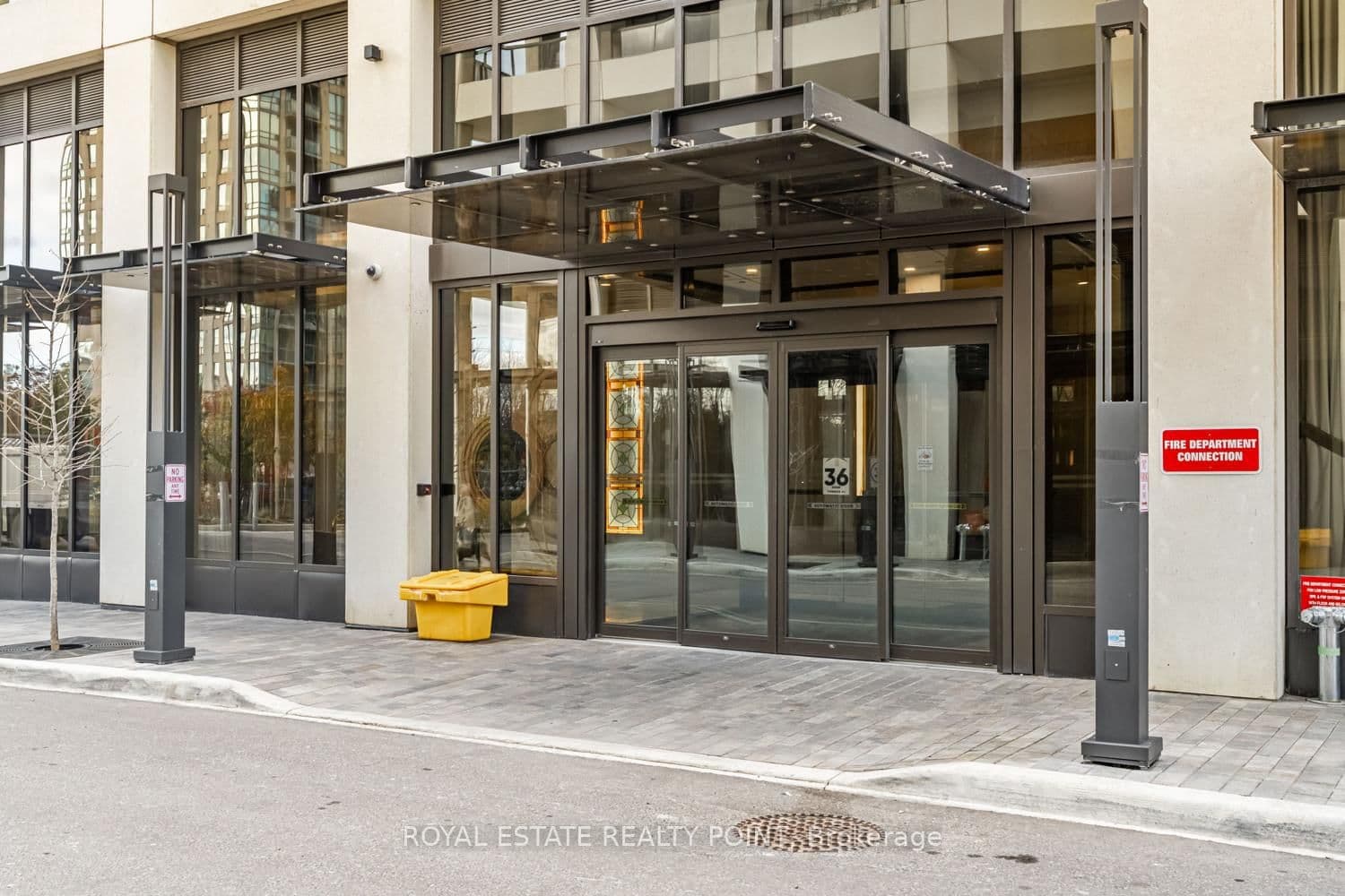 #3702 - 36 Elm Drive W