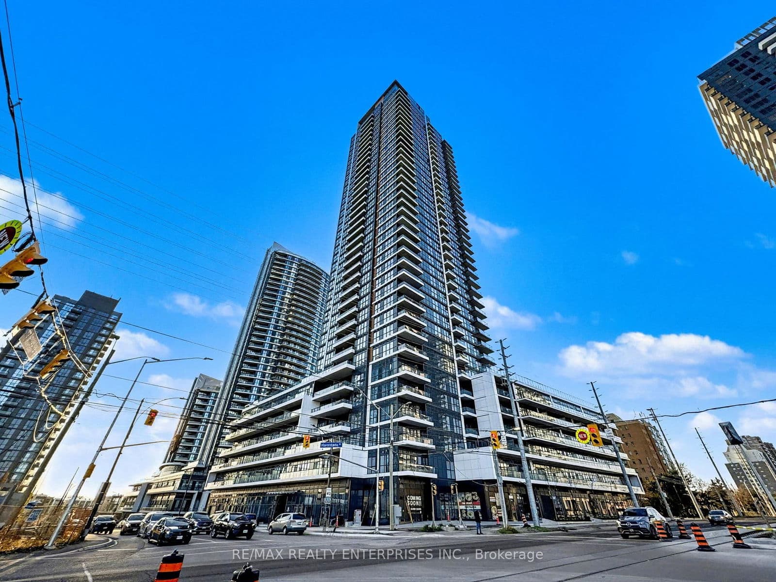 15 Watergarden Drive, Unit 402