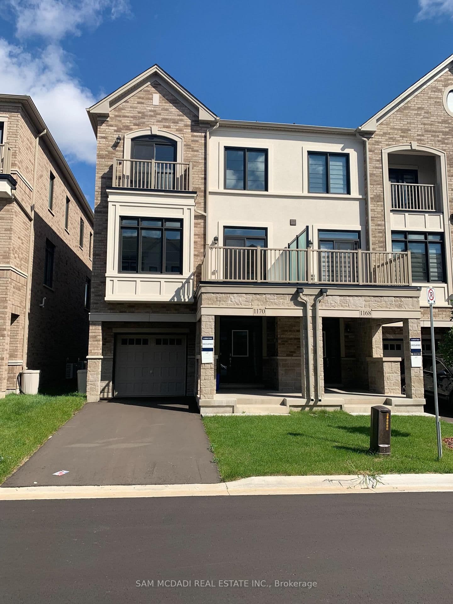 1170 Lloyd Landing Drive E