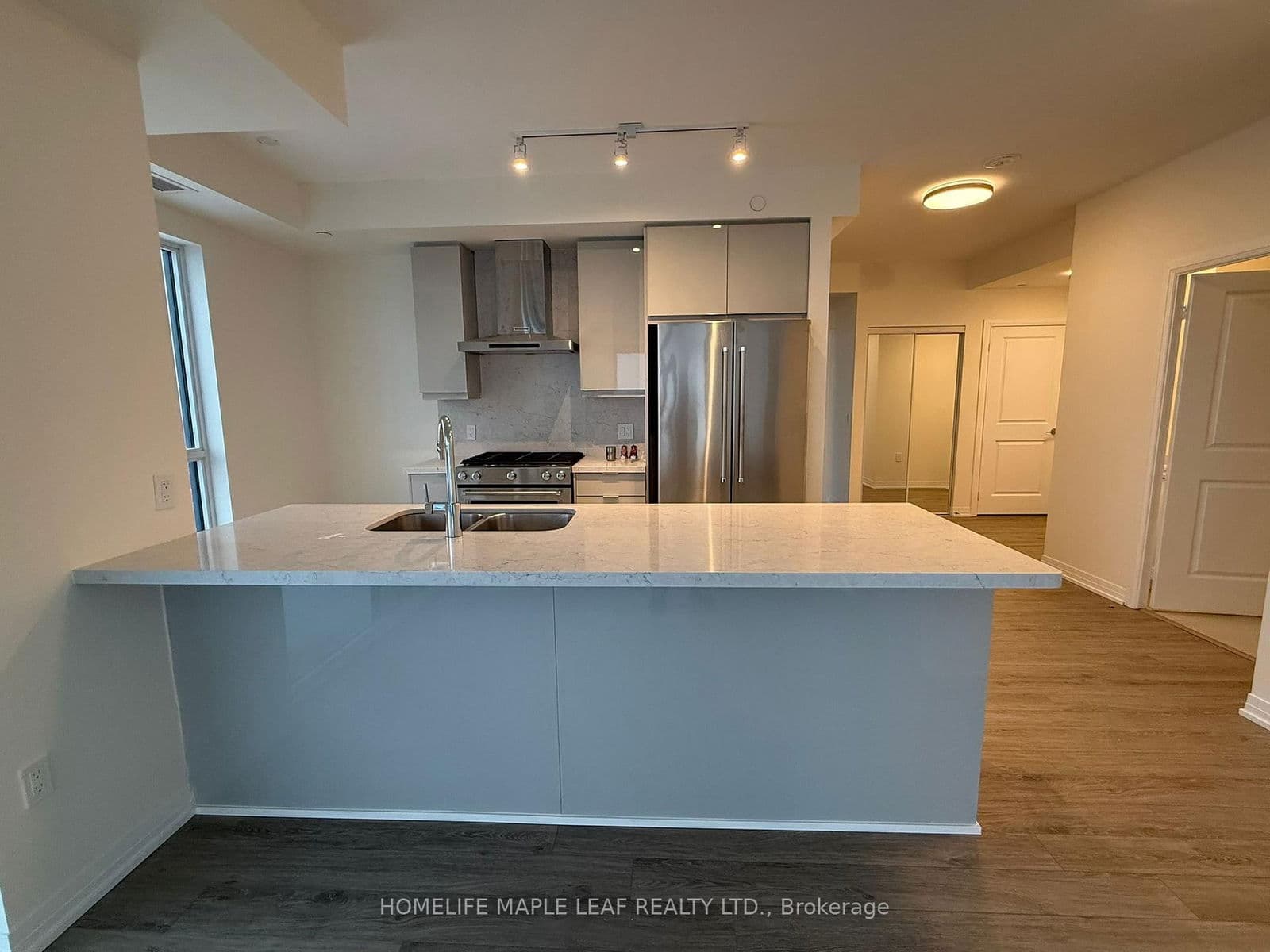 15 Watergarden Drive, Unit 3706