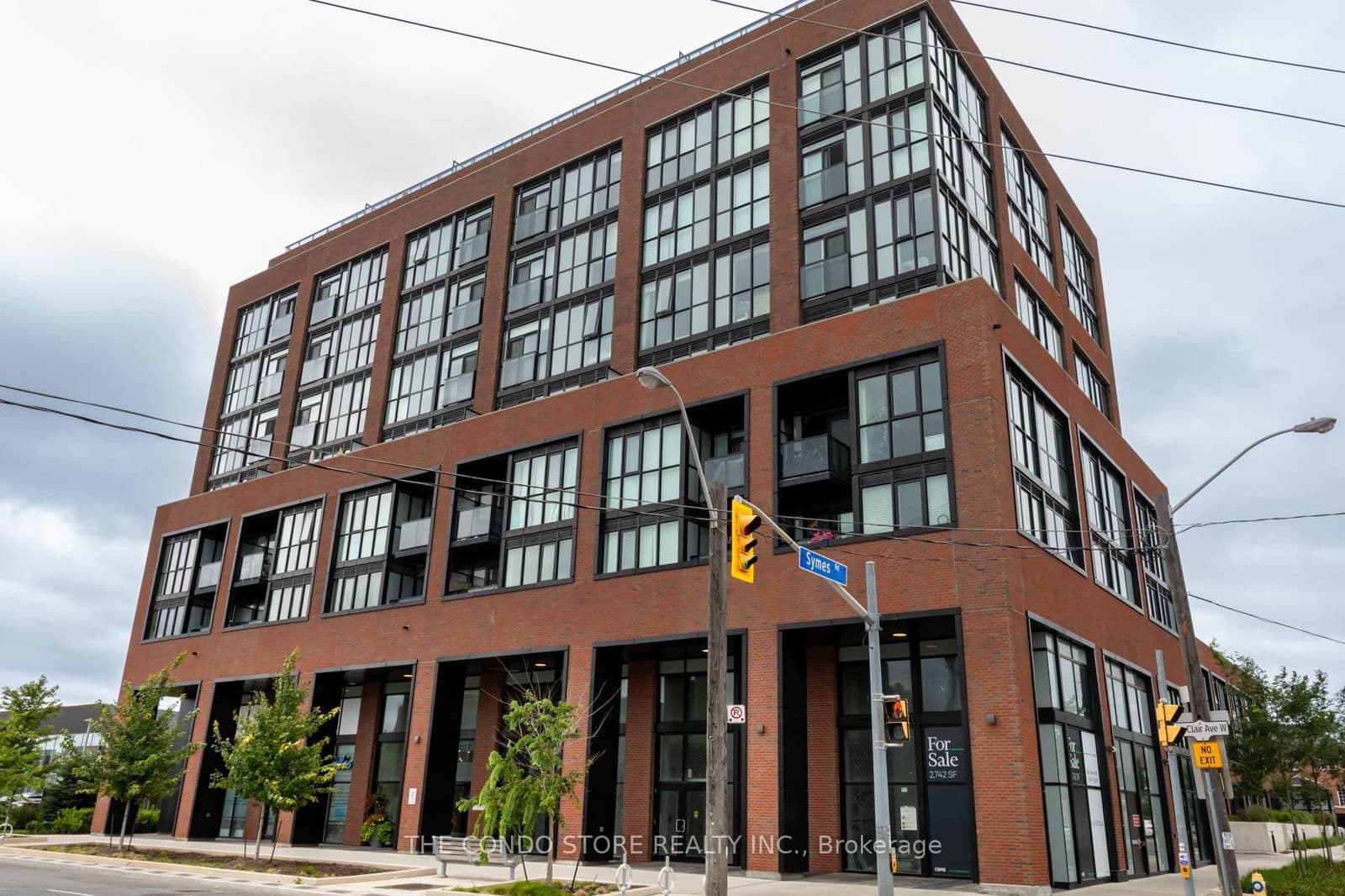 2300 St. Clair Avenue W, Unit 334