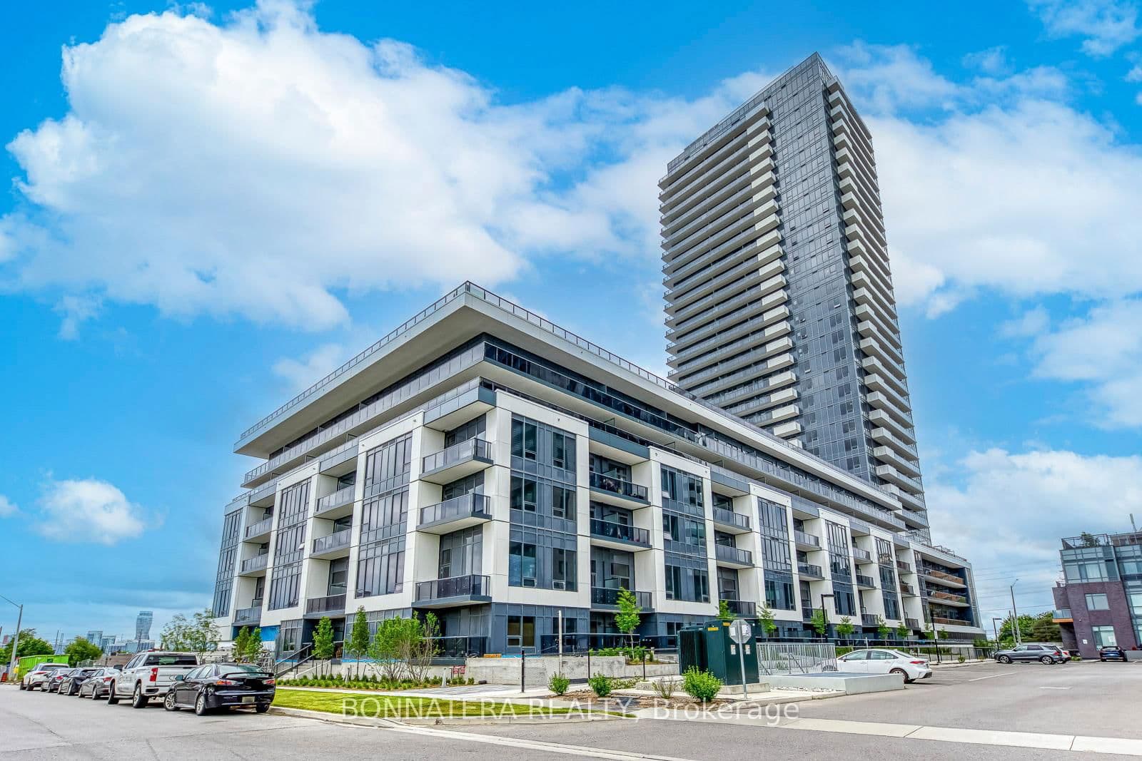 5105 Hurontario Street, Unit 810