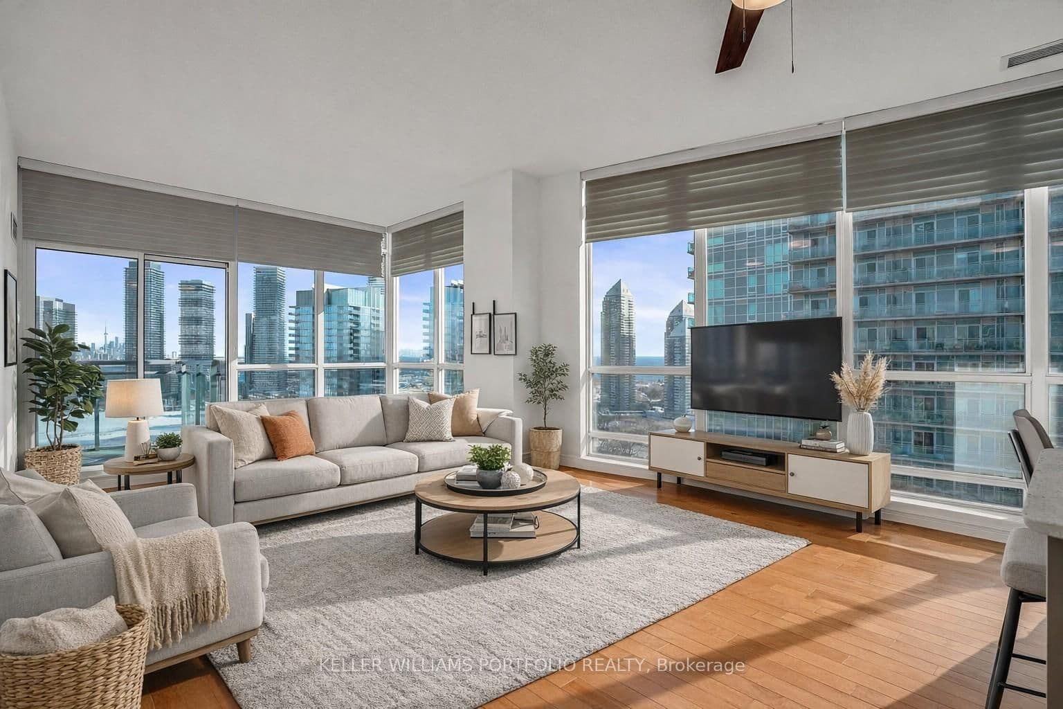 185 Legion Road N, Unit PH7