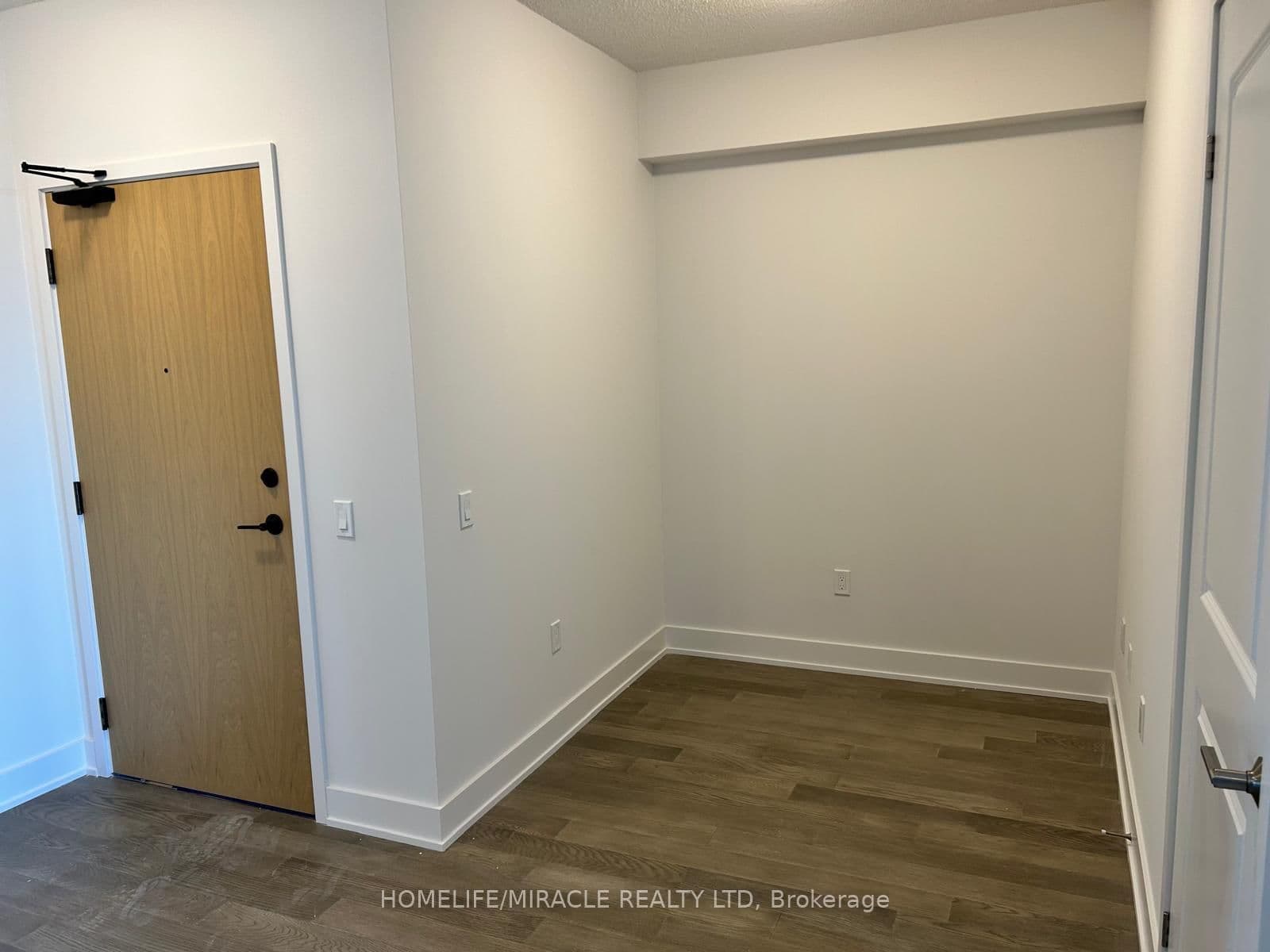 202 Burnhamthorpe Road E, Unit 1405 W