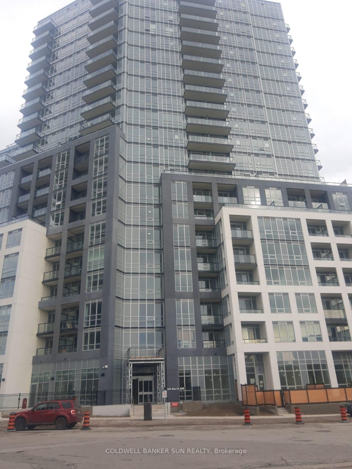 #815 - 225 Malta Avenue