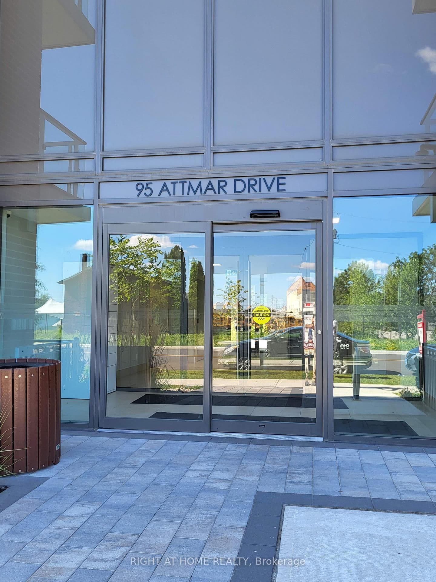 95 Attmar Drive, Unit 115