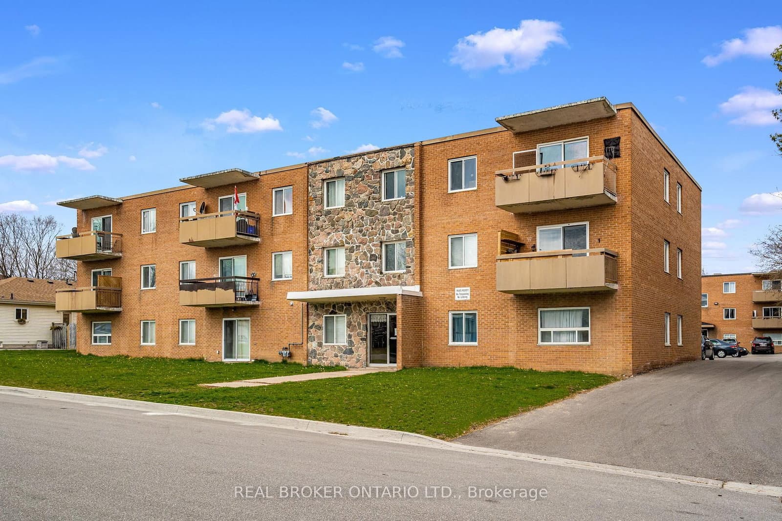 #304 - 9 Princess Street