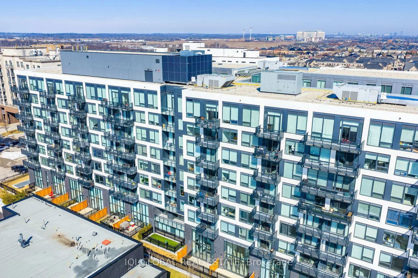 2450 Old Bronte Road, Unit 727