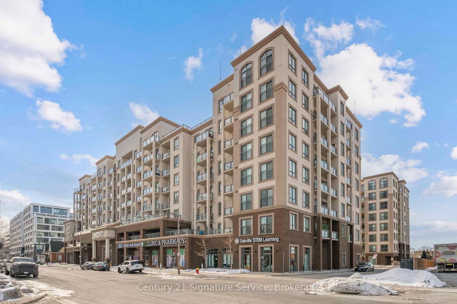 #405 - 2486 Old Bronte Road