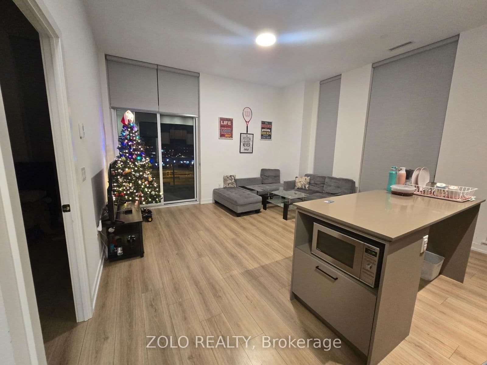 #604 - 10 Lagerfeld Drive