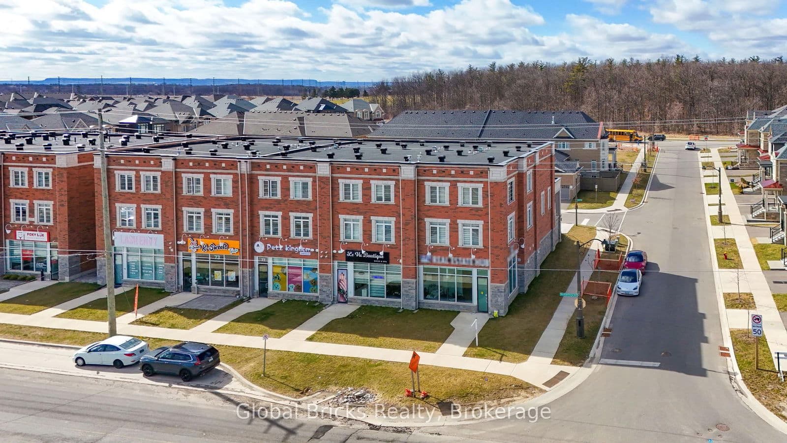 85 Burnhamthorpe Road E