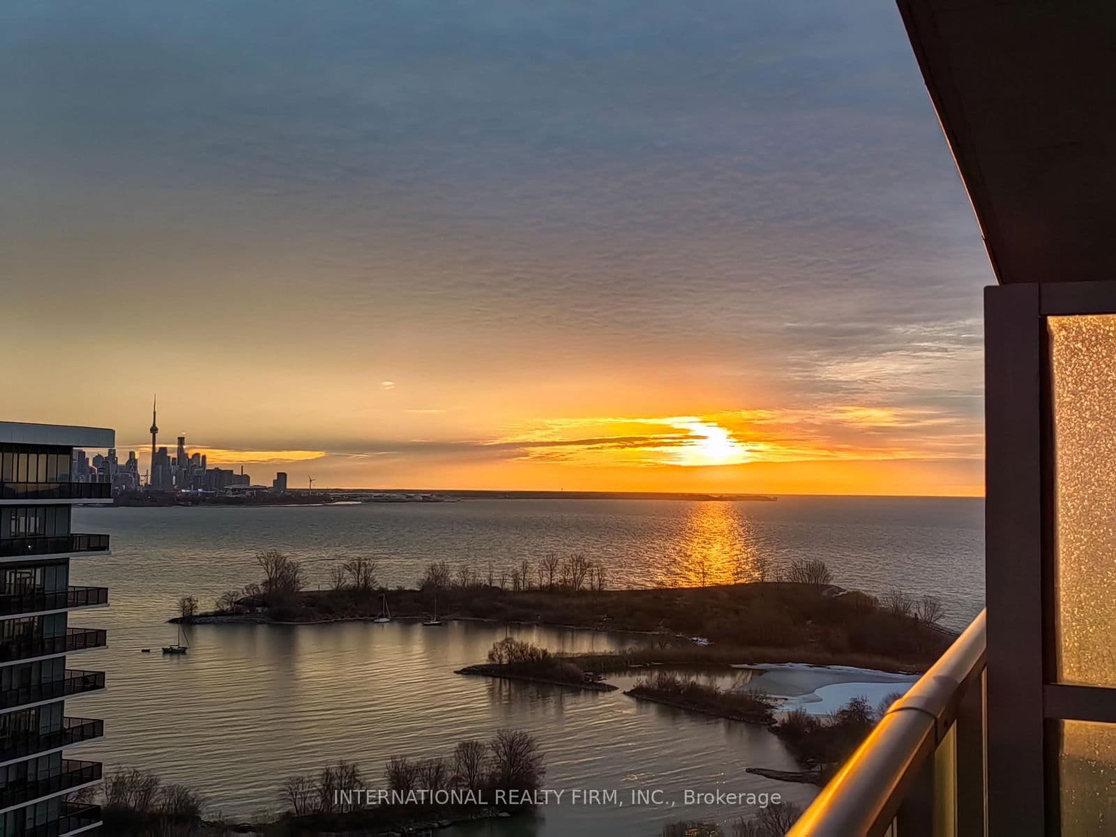 #1608 - 33 Shore Breeze Drive