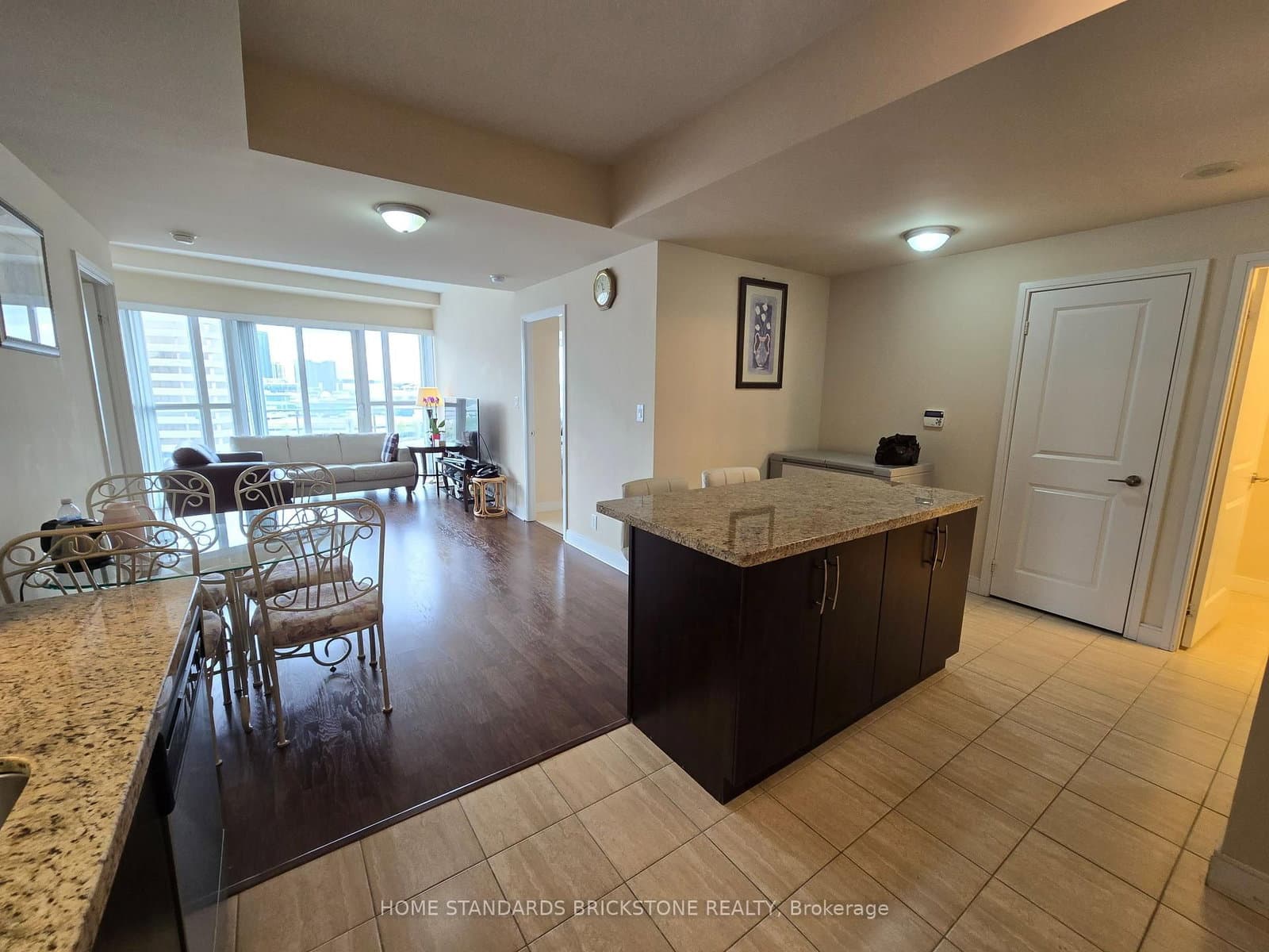 #1106 - 50 Absolute Avenue