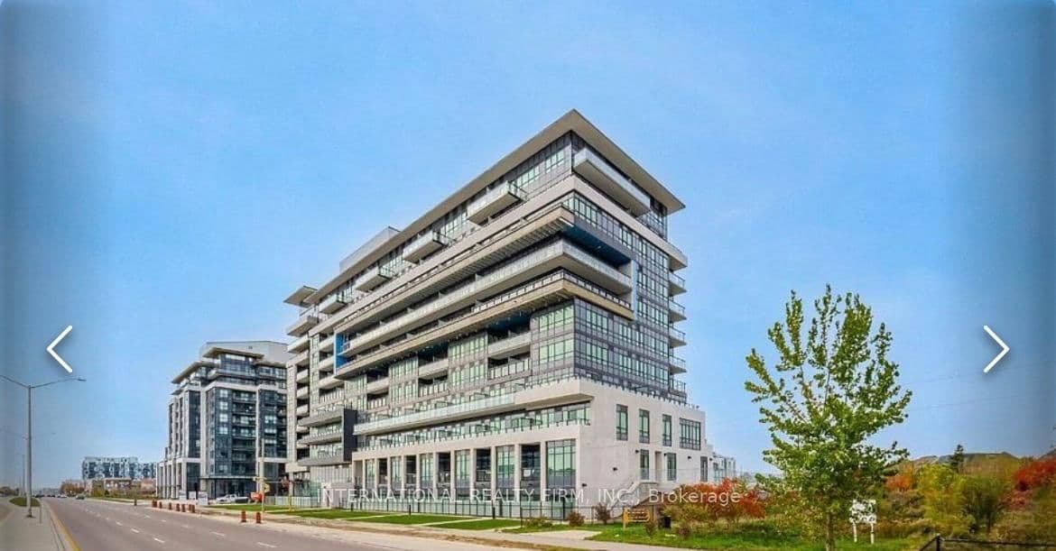 395 Dundas Street W, Unit 116