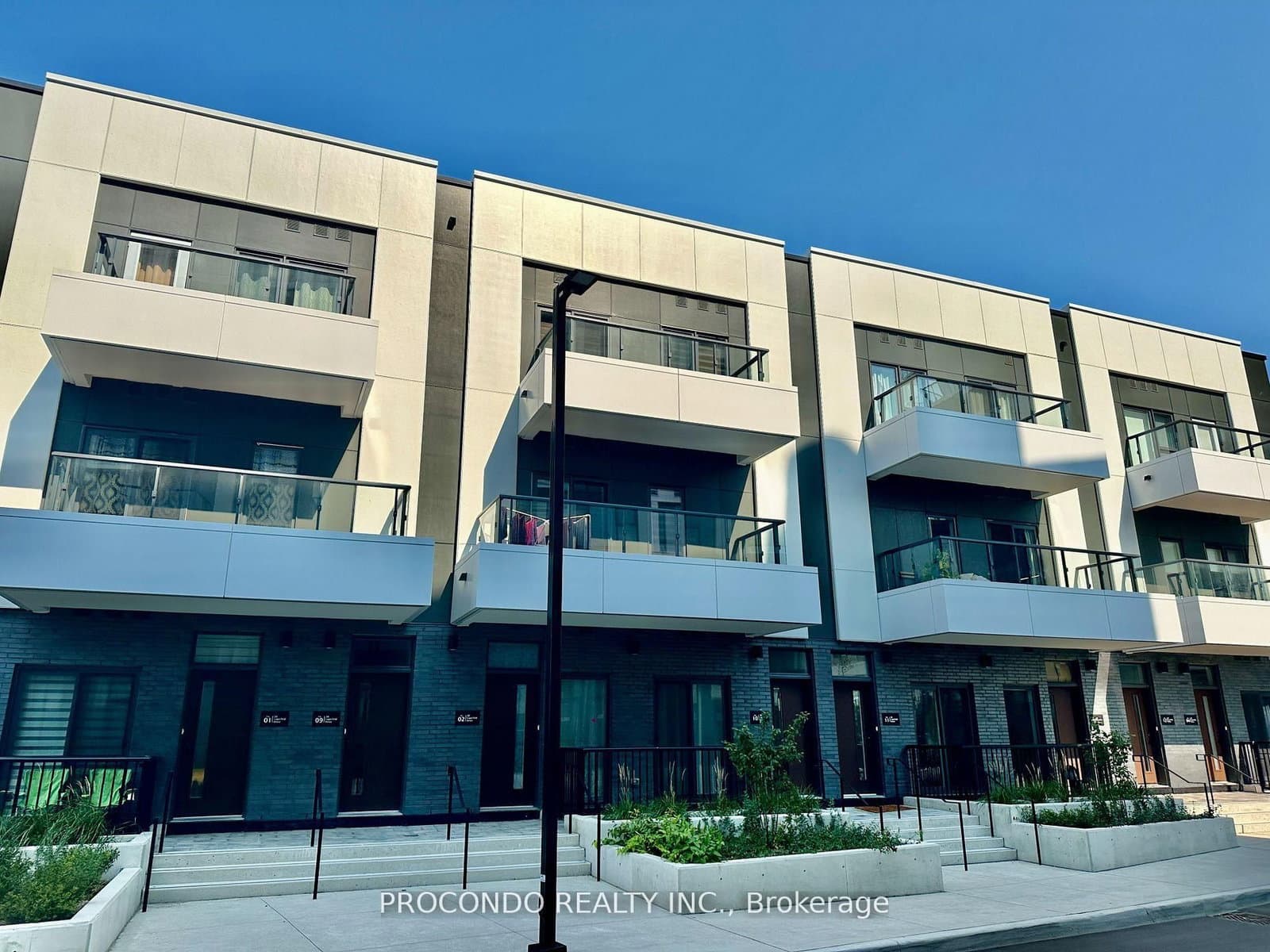 30 Lagerfeld Drive, Unit Th02