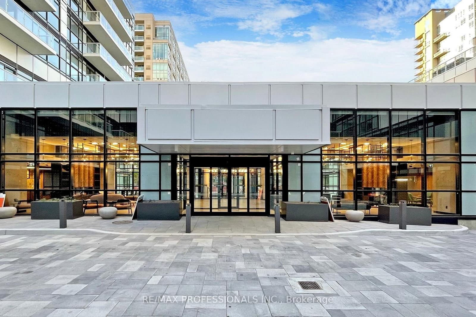 #504 - 251 Manitoba Street