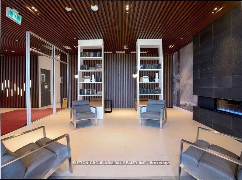 #604 - 297 Oak Walk Drive