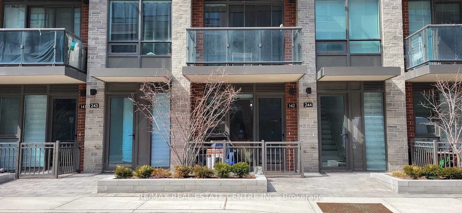 75 Attmar Drive, Unit 142