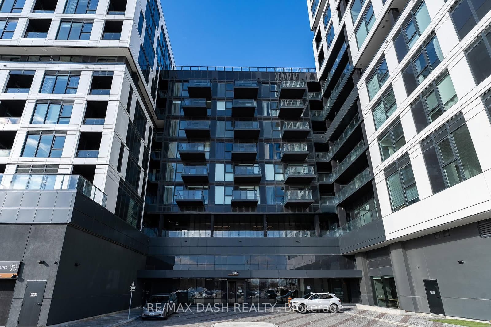 1007 THE QUEENSWAY Avenue, Unit 619