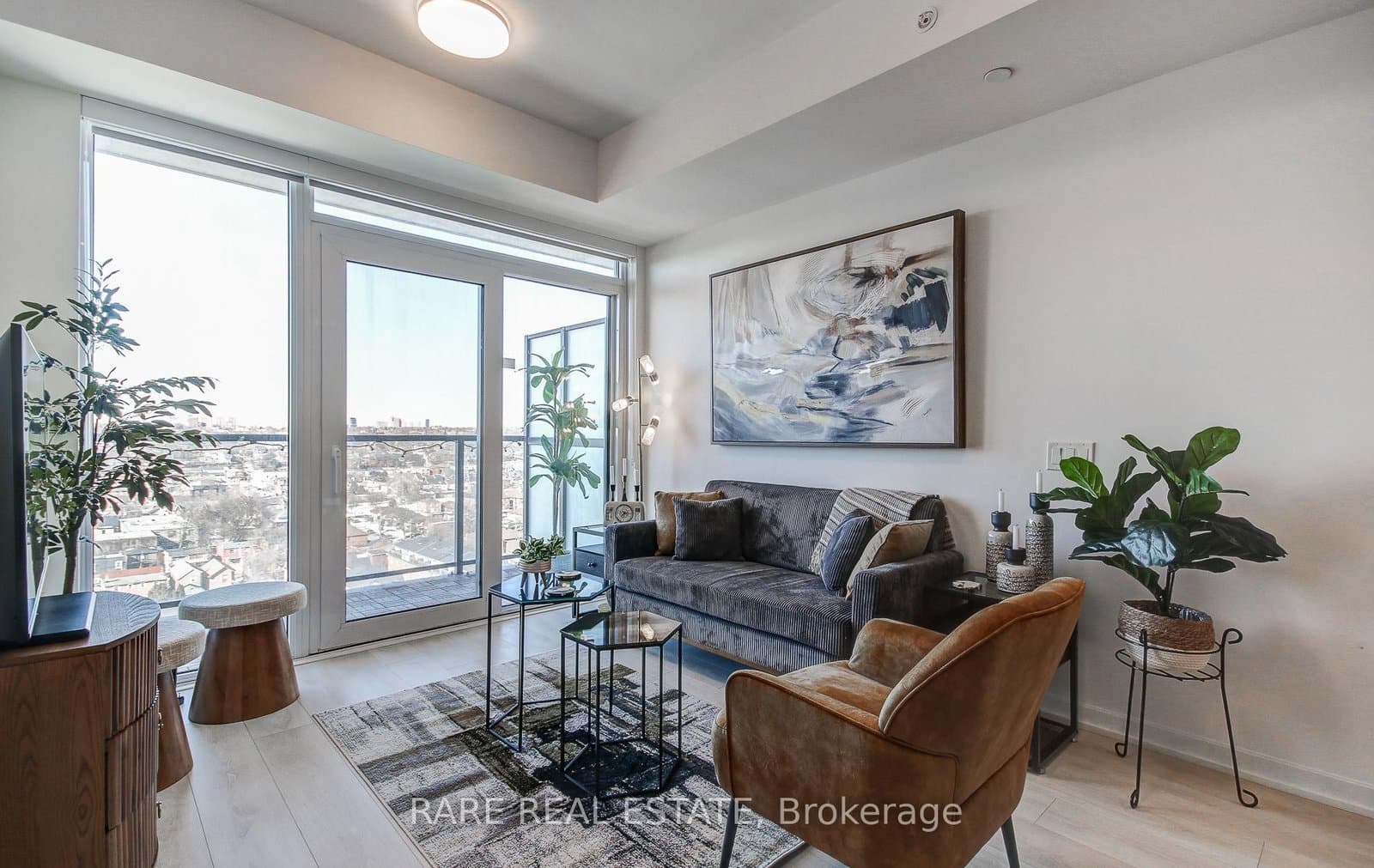 #1305 - 1285 Dupont Street