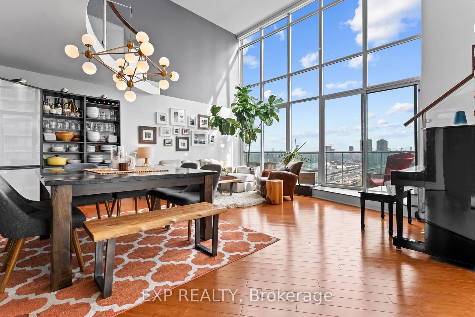 #828 - 250 Manitoba Street