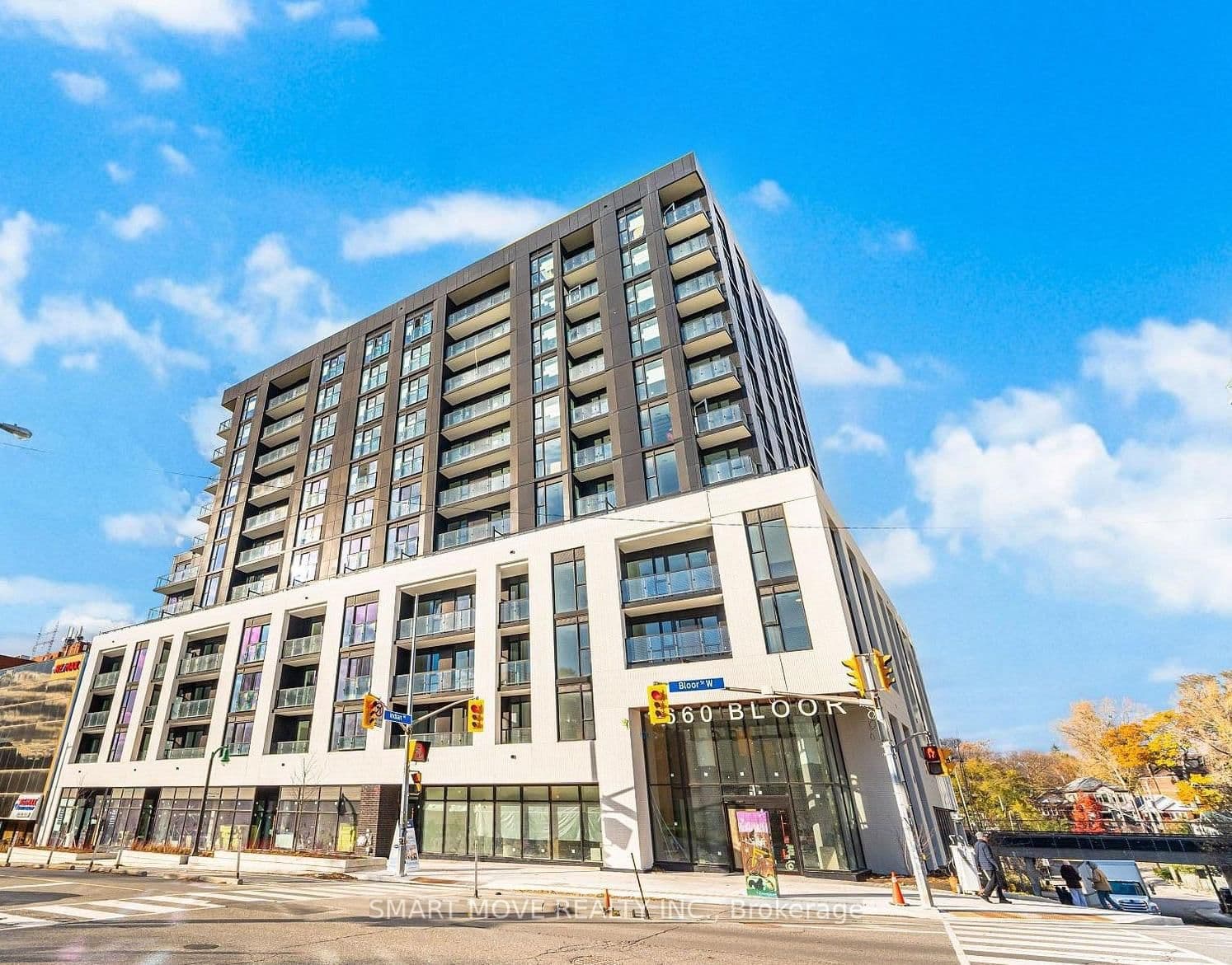 1660 Bloor Street, Unit 809