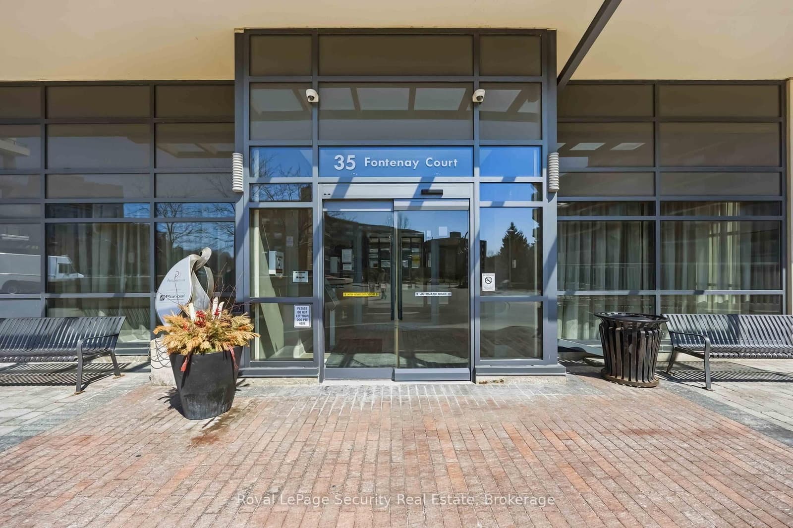 #602 - 35 Fontenay Court