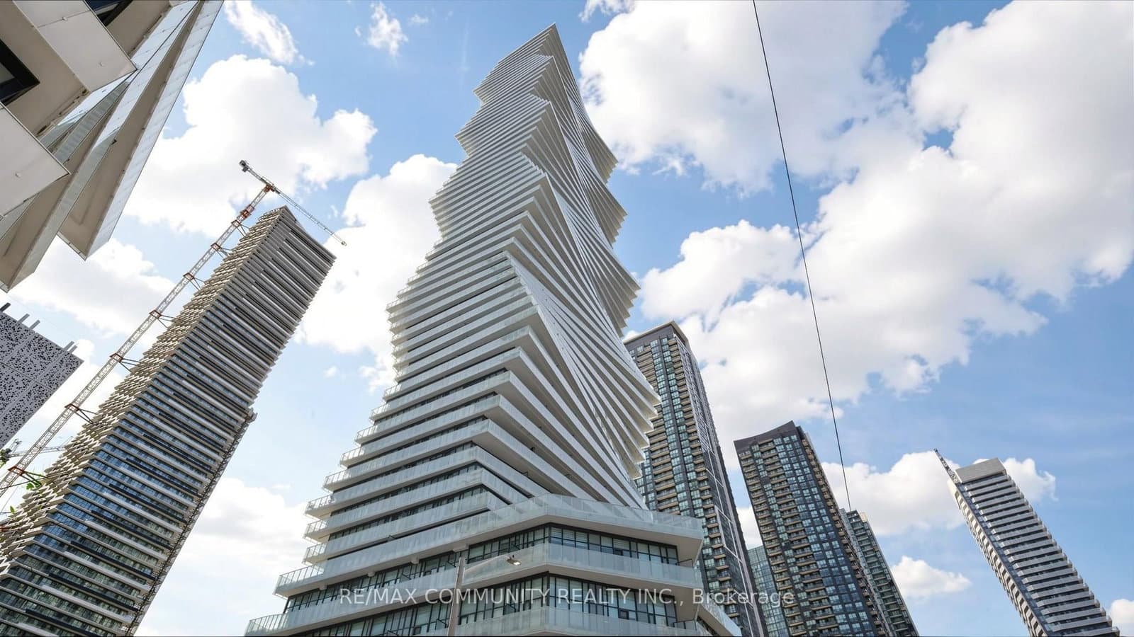 #604 - 3900 Confederation Parkway