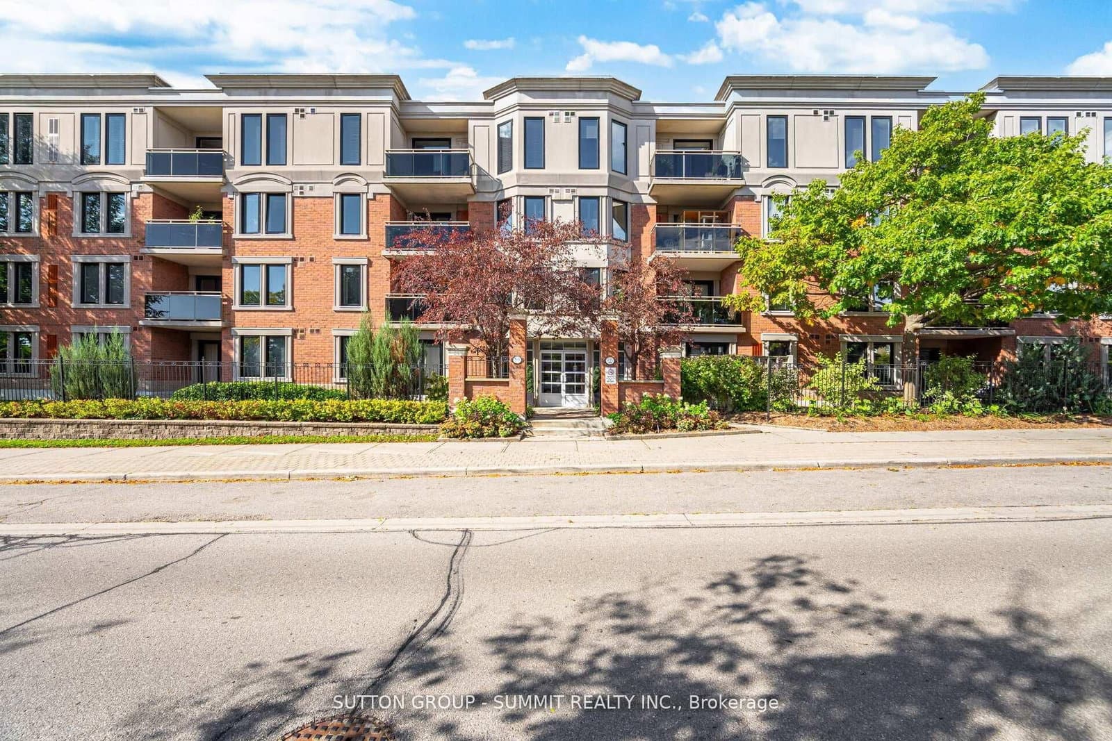 #207 - 2300 Parkhaven Boulevard