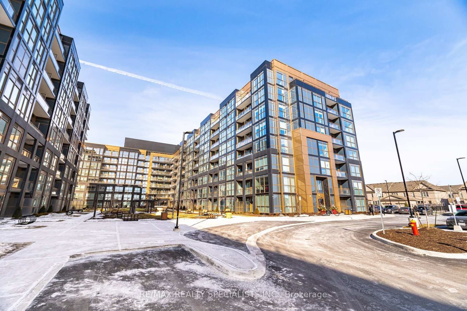 #403 - 2343 Khalsa Gate