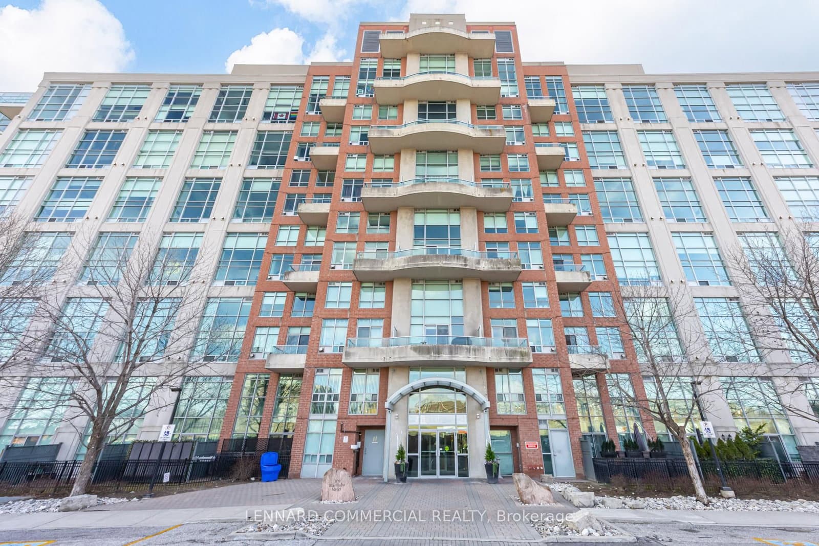 #417 - 200 Manitoba Street