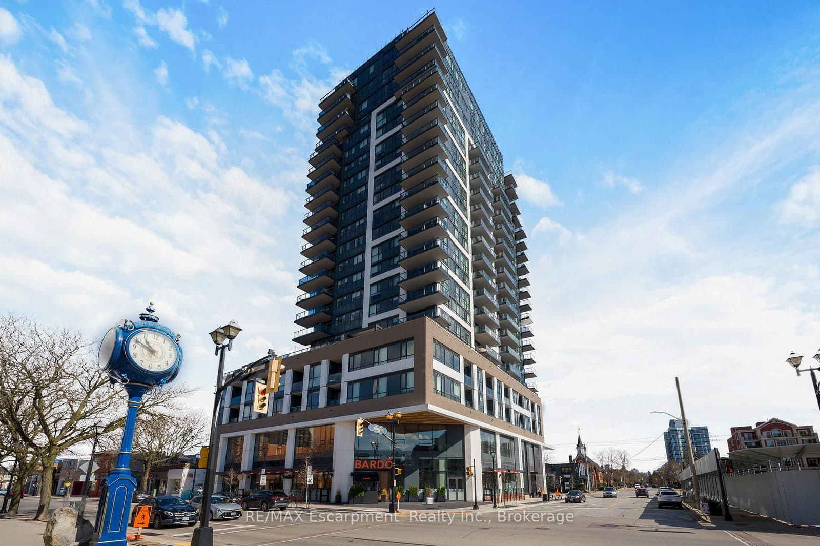 #704 - 2007 James Street