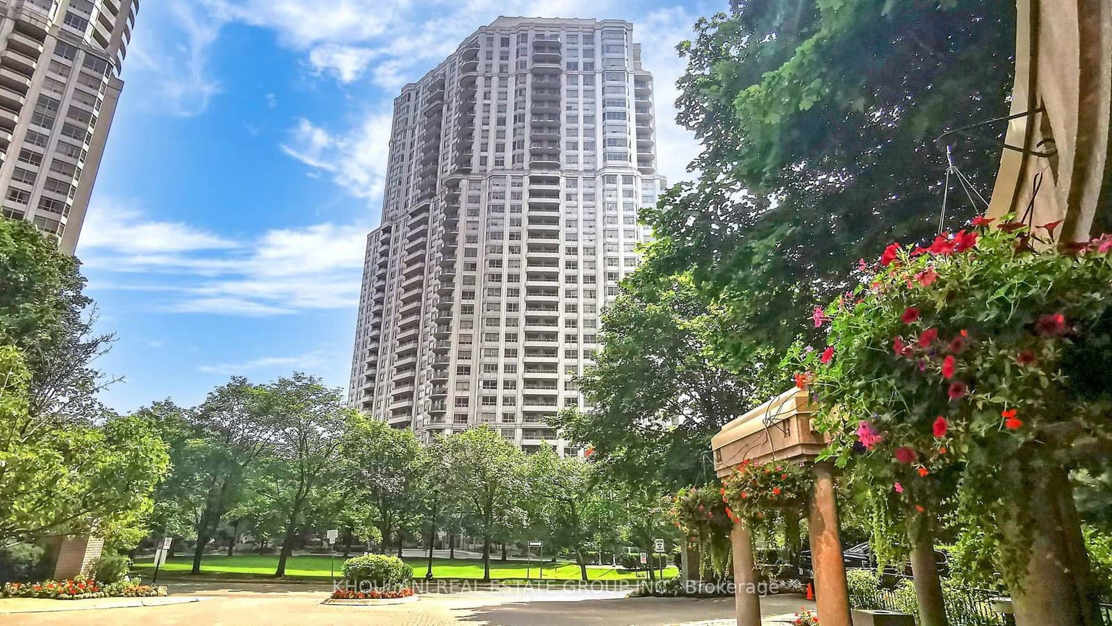 #1423 - 25 Kingsbridge Garden Circle