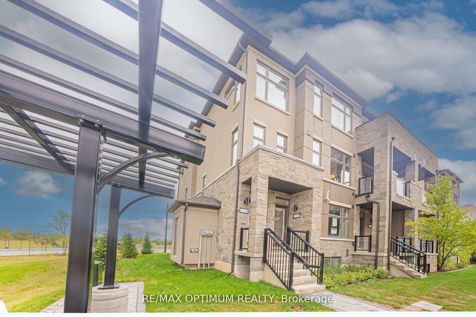 45 Fieldridge Crescent, Unit 18