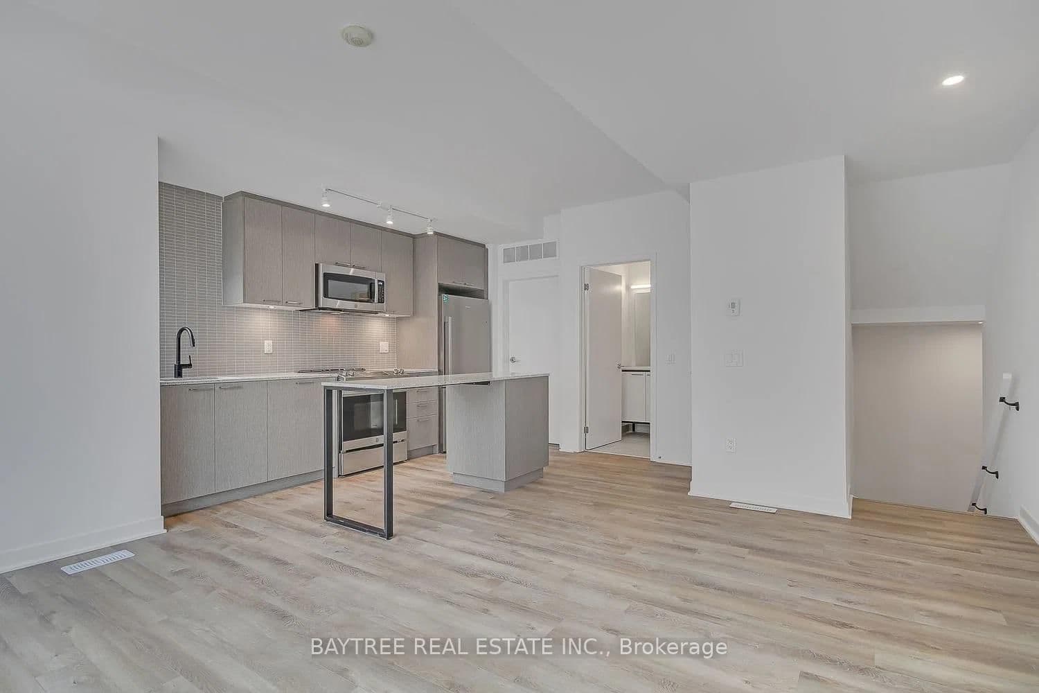 30 Ed Clark Gardens, Unit TH4