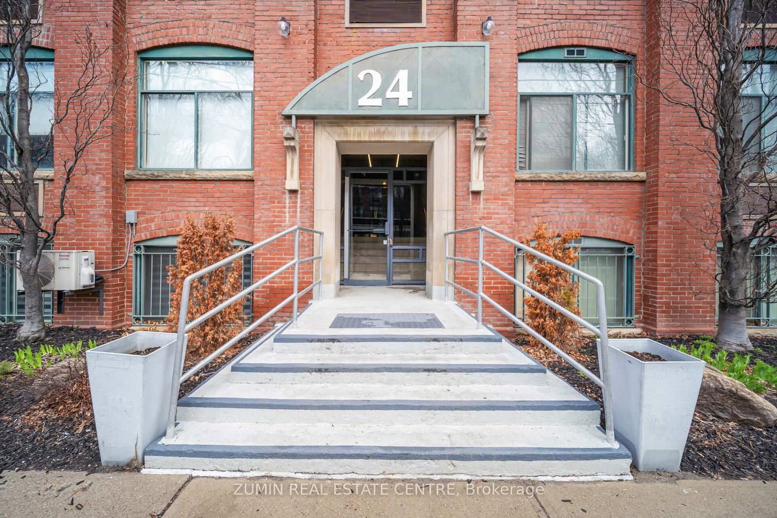 #307 - 24 Noble Street