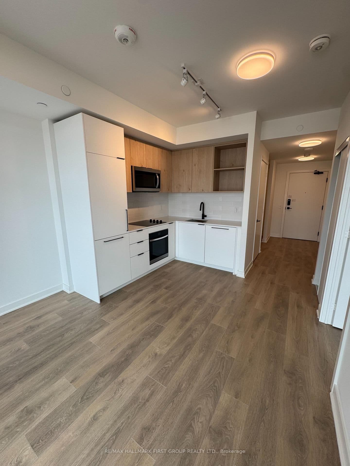 1185 Dupont Street, Unit 621