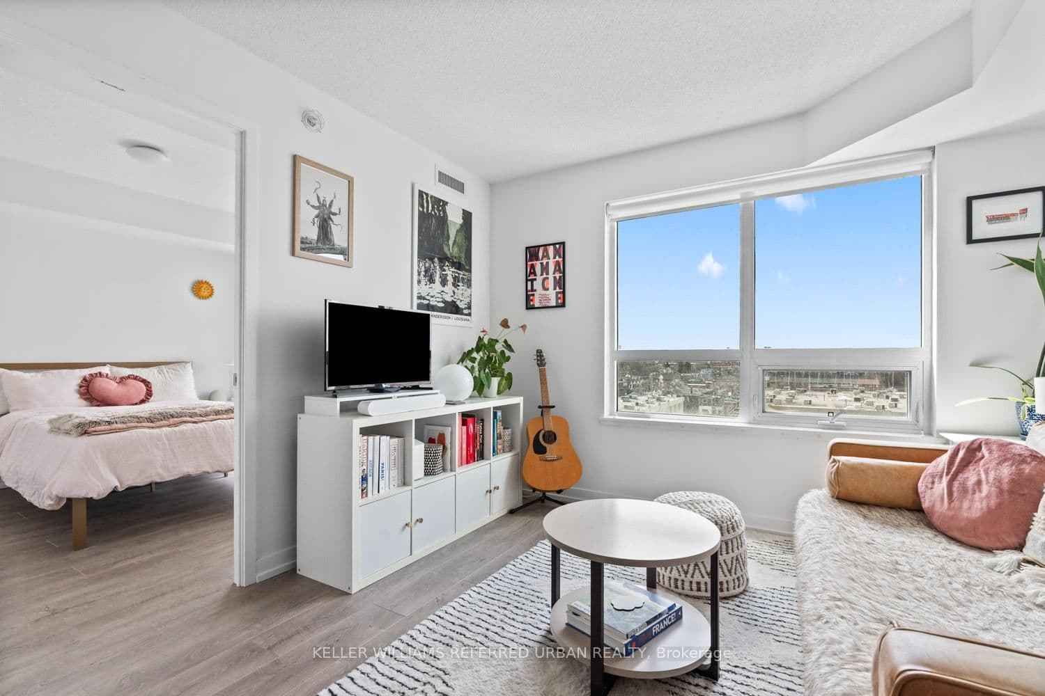 #811 - 1420 Dupont Street