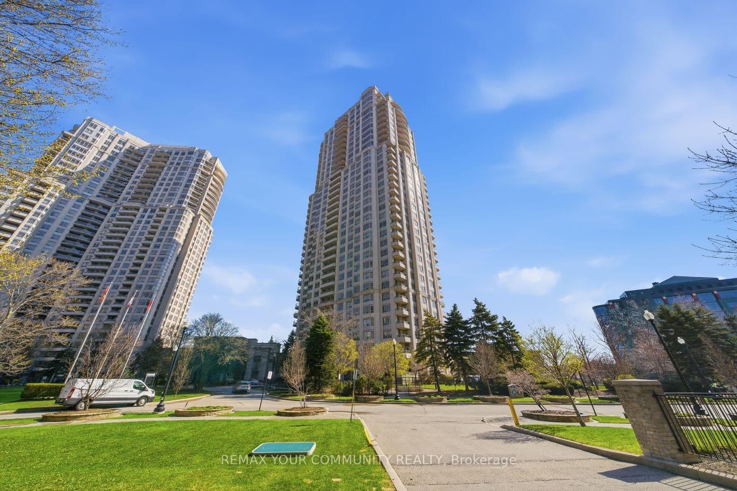 #1116 - 25 Kingsbridge Garden Circle