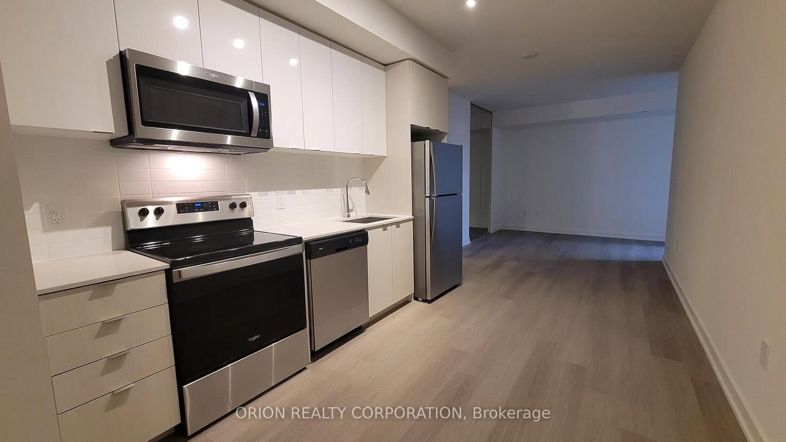 859 The Queensway, Unit 808