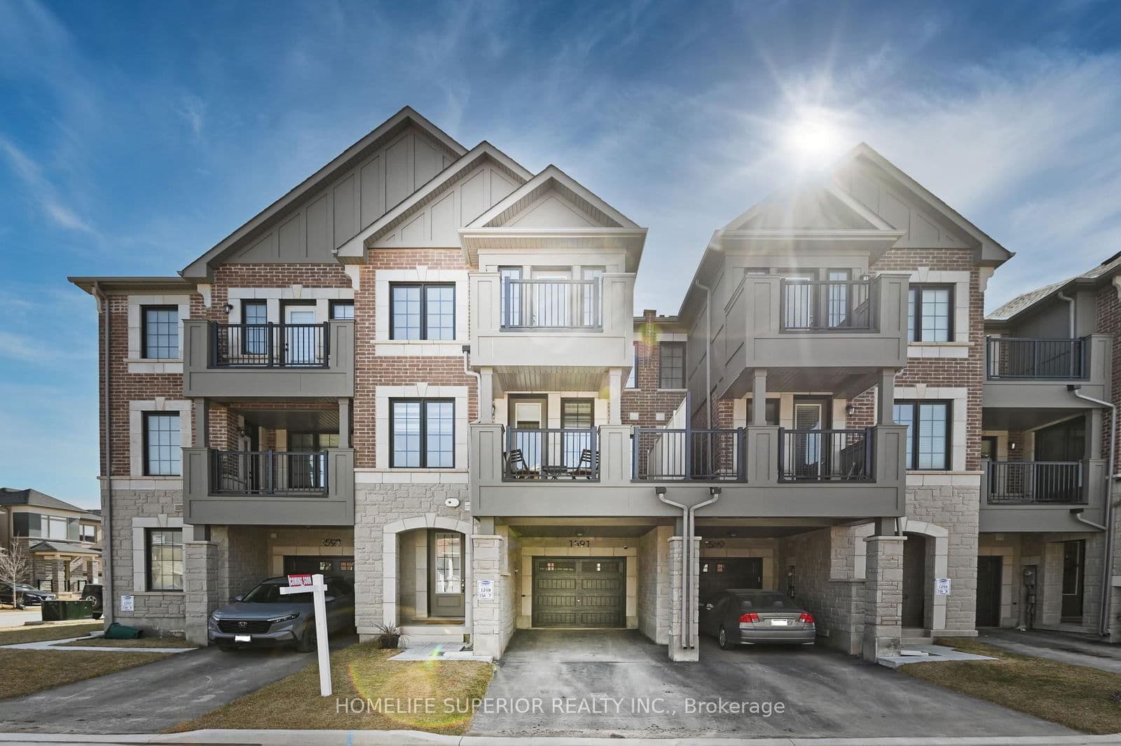 1591 Moira Crescent S