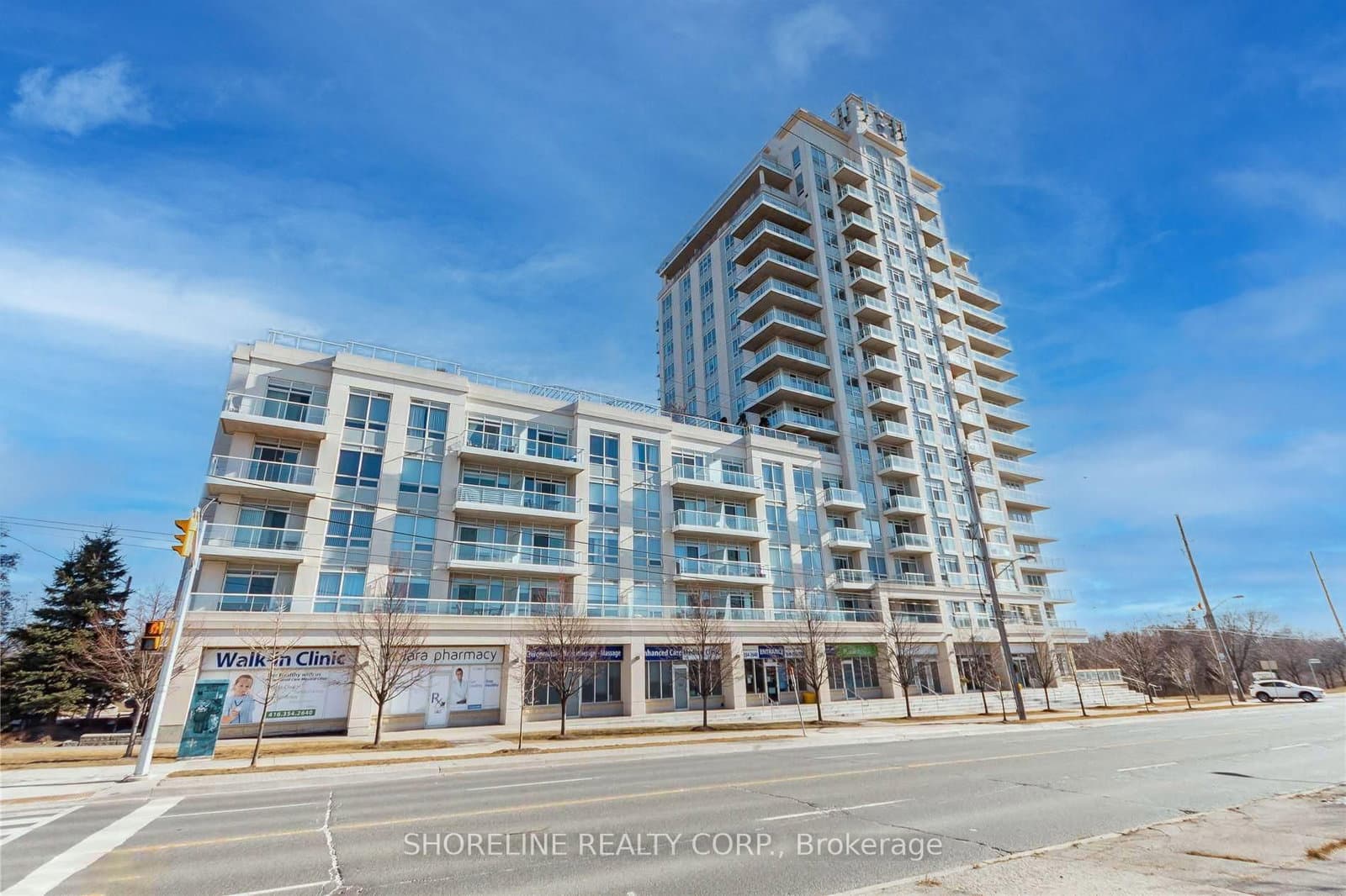 3865 Lake Shore Boulevard W, Unit 303