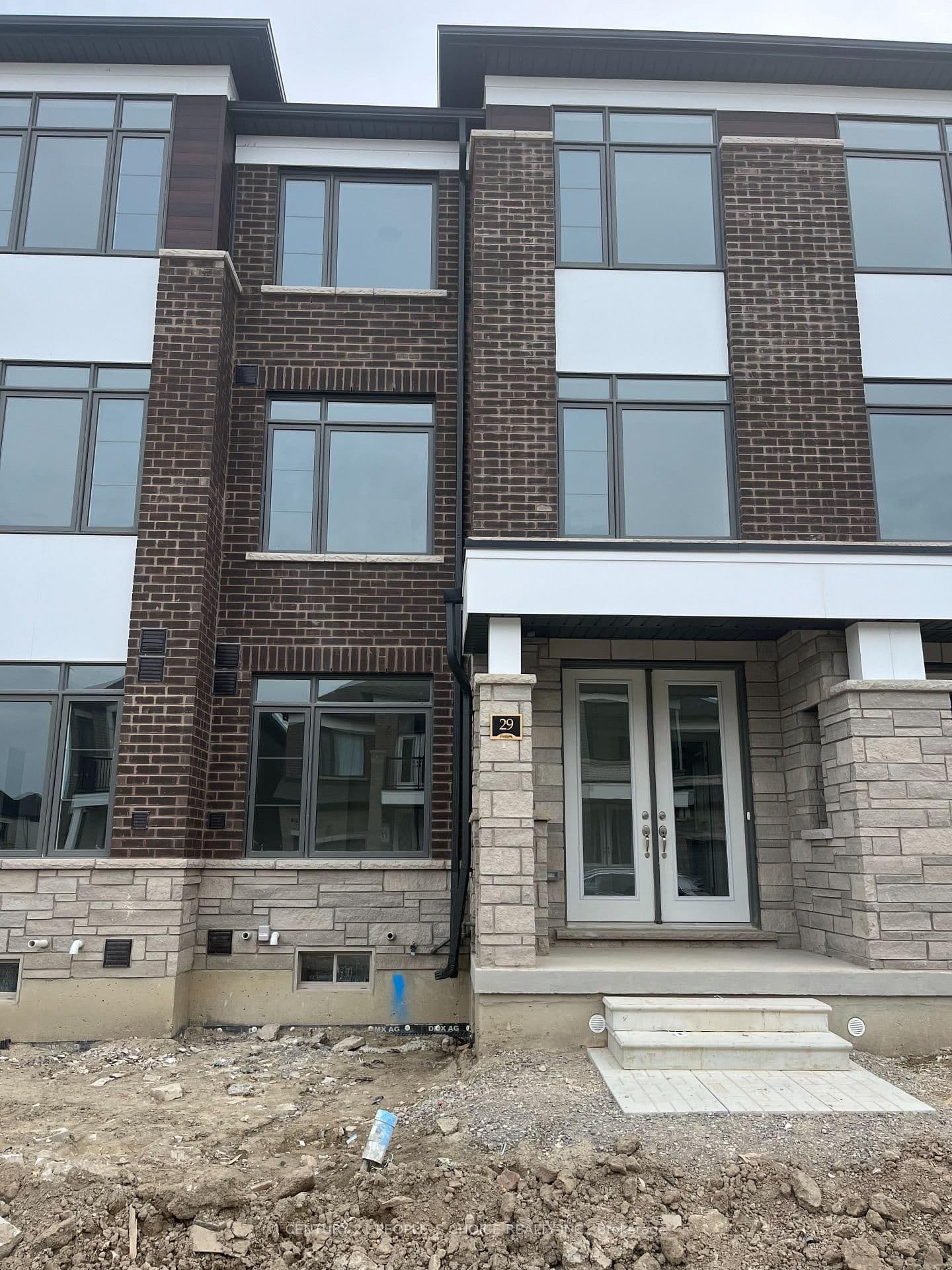 29 Camino Real Drive